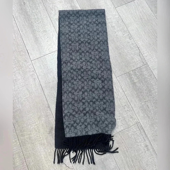 Coach Monogram Unisex Wool Cashmere Logo
Scarf NEW - Picture 1 of 4